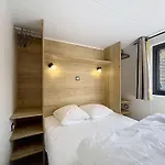 Tiny House Bois Avec Terrasse, Piscine, Wifi, Animaux Admis, Parking - 200m De La - Fr-1-361a-88 * Jullouville-les-Pins