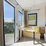 Tiny House Bois Avec Terrasse, Piscine, Wifi, Animaux Admis, Parking - 200m De La - Fr-1-361a-88 *