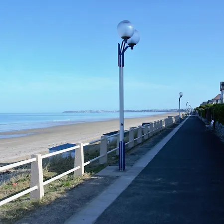 Dom wakacyjny Tiny House Bois Avec Terrasse, Piscine, Wifi, Animaux Admis, Parking - 200m De La - Fr-1-361a-88 Jullouville-les-Pins