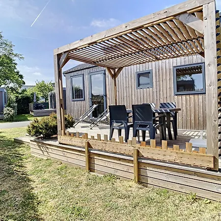 Tiny House Bois Avec Terrasse, Piscine, Wifi, Animaux Admis, Parking - 200m De La Ferienhaus Jullouville-les-Pins