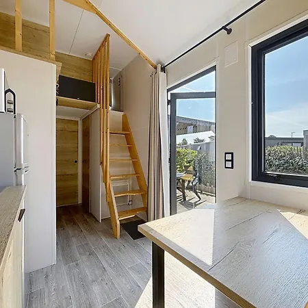 Tiny House Bois Avec Terrasse, Piscine, Wifi, Animaux Admis, Parking - 200m De La