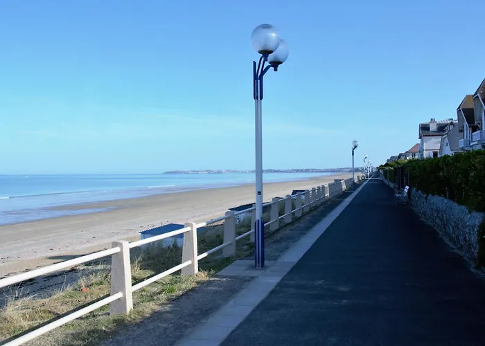 Casa vacanze Tiny House Bois Avec Terrasse, Piscine, Wifi, Animaux Admis, Parking - 200m De La - Fr-1-361a-88 Jullouville-les-Pins