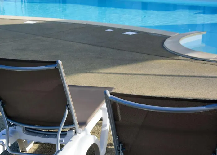 Σπίτι διακοπών Tiny House Bois Avec Terrasse, Piscine, Wifi, Animaux Admis, Parking - 200m De La - Fr-1-361a-88